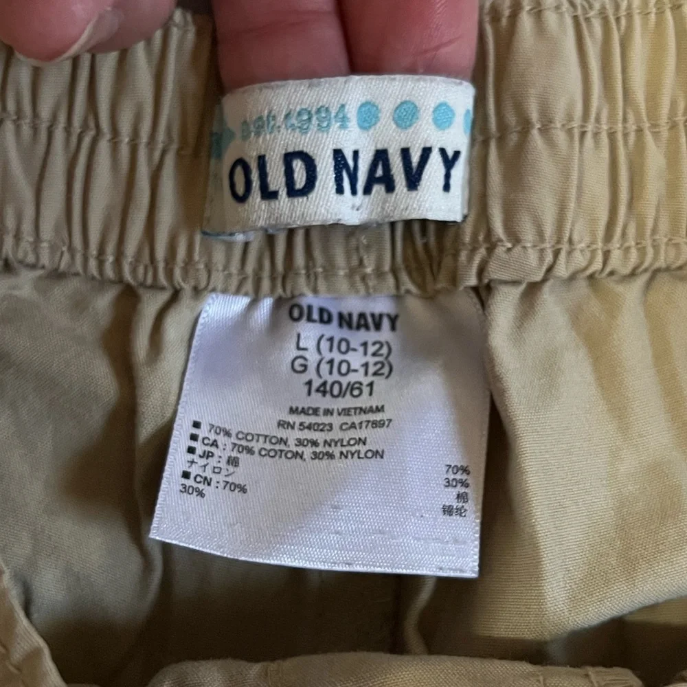 Old Navy Girl’s Khaki and Denim Shorts Size 10-12 - Picture 4 of 7